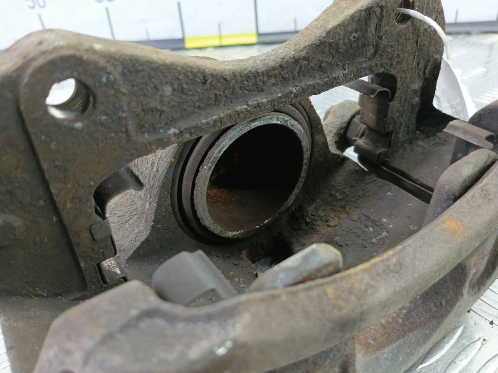 суппорт Kia SPORTAGE  581102S700, 3620 рублей, Москва