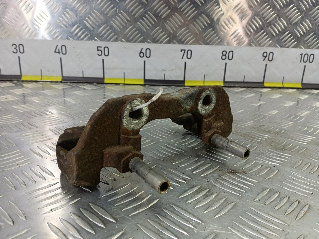 скоба суппорта FORD Focus 2.0 AMT (160 л.с.)Focus  III рестайлинг (2014—2019) Седан 1695010, 5350 рублей, Москва