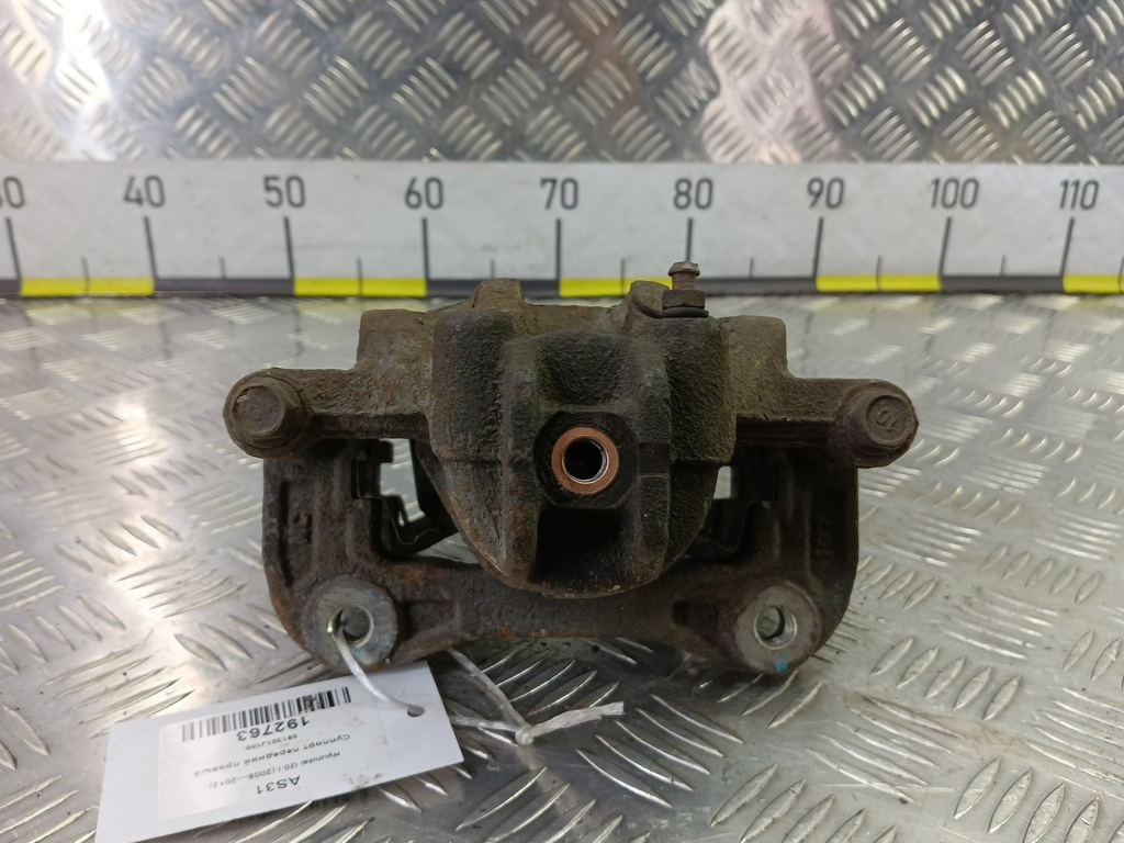 суппорт Hyundai I20 1.3 MT (78 л.с.)i20  I (2008—2012) Хетчбэк 581301J100, 2010 рублей, Москва