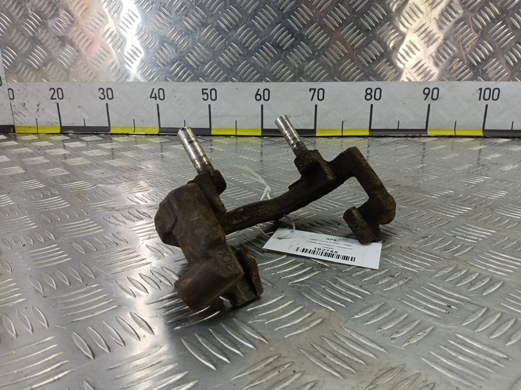 скоба суппорта FORD Focus 1.8 TDCi MT (116 л.с.)Focus  II (2005—2008) Хетчбэк 1468864, 2820 рублей, Москва