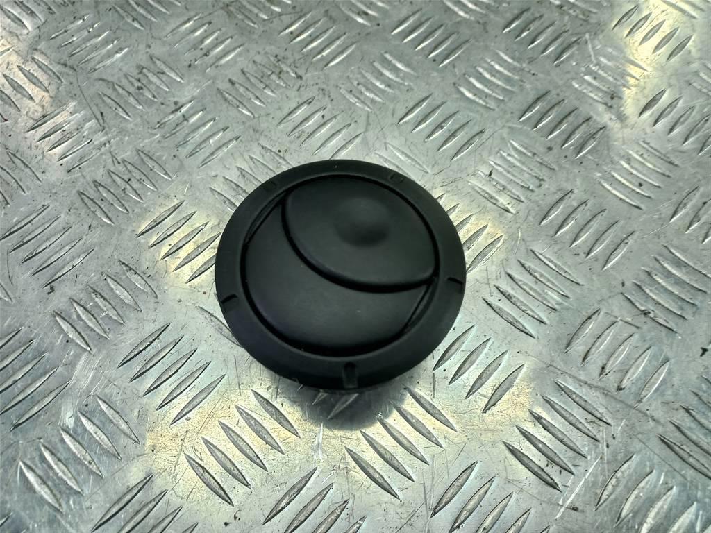 решетка воздуховода Opel Movano  4419457, 630 рублей, Москва