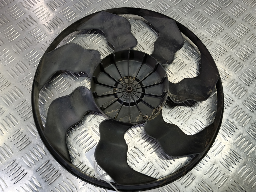 крыльчатка вентилятора Hyundai Grand Starex  252313F000, 750 рублей, Москва