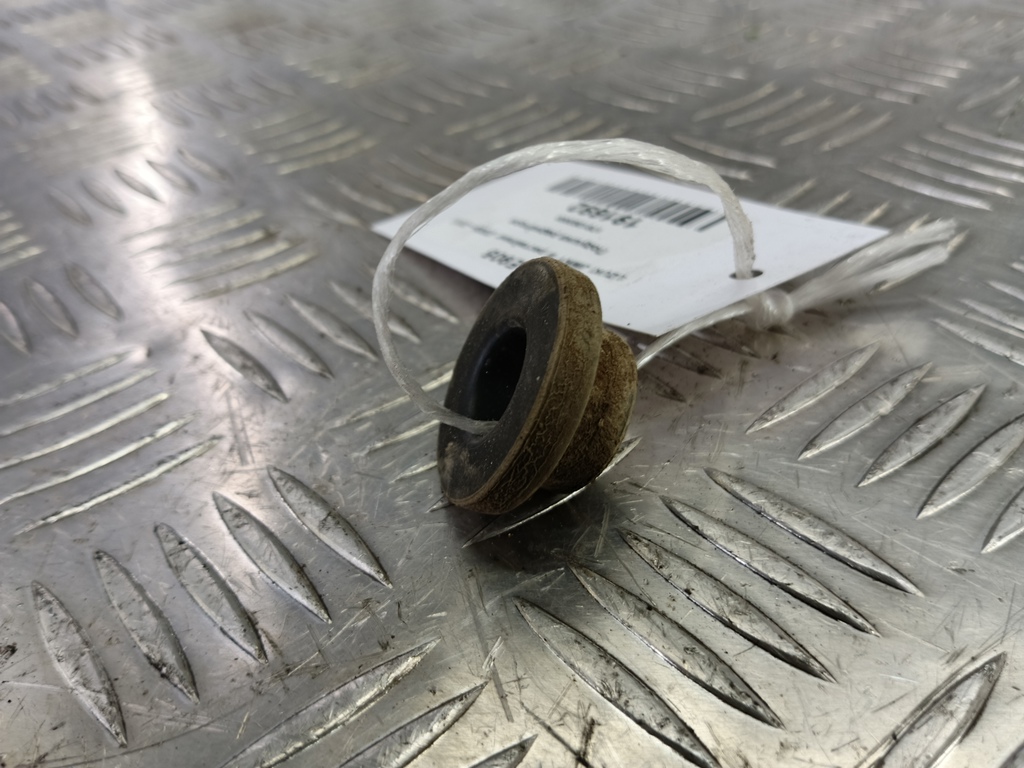 подушка радиатора SUZUKI JIMNY 1.3 4WD MT (86 л.с.)Jimny  III рестайлинг (2005—2012) Внедорожник 17812-82000, 520 рублей, Москва