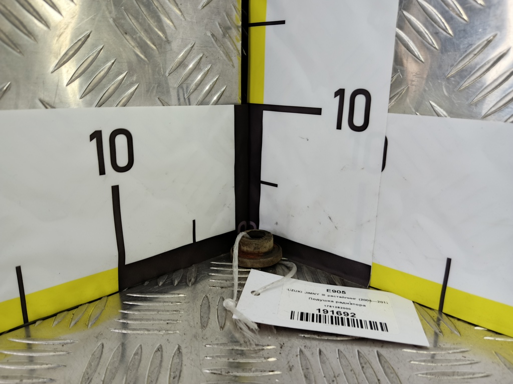 подушка радиатора SUZUKI JIMNY 1.3 4WD MT (86 л.с.)Jimny  III рестайлинг (2005—2012) Внедорожник 17812-82000, 520 рублей, Москва