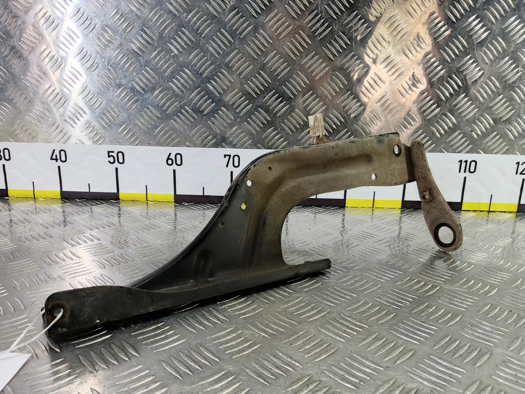 кронштейн радиатора SUZUKI JIMNY 1.3 4WD MT (86 л.с.)Jimny  III рестайлинг (2005—2012) Внедорожник 7143181A01, 980 рублей, Москва