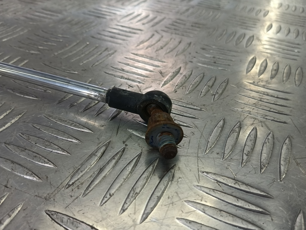 амортизатор крышки багажника SUZUKI Grand Vitara 2.0 4WD MT (140 л.с.)Grand Vitara  II (2005—2008) Внедорожник 8180065830, 1320 рублей, Москва