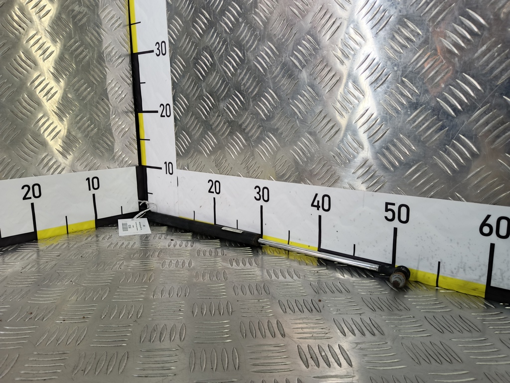 амортизатор крышки багажника SUZUKI Grand Vitara 2.0 4WD MT (140 л.с.)Grand Vitara  II (2005—2008) Внедорожник 8180065830, 1320 рублей, Москва