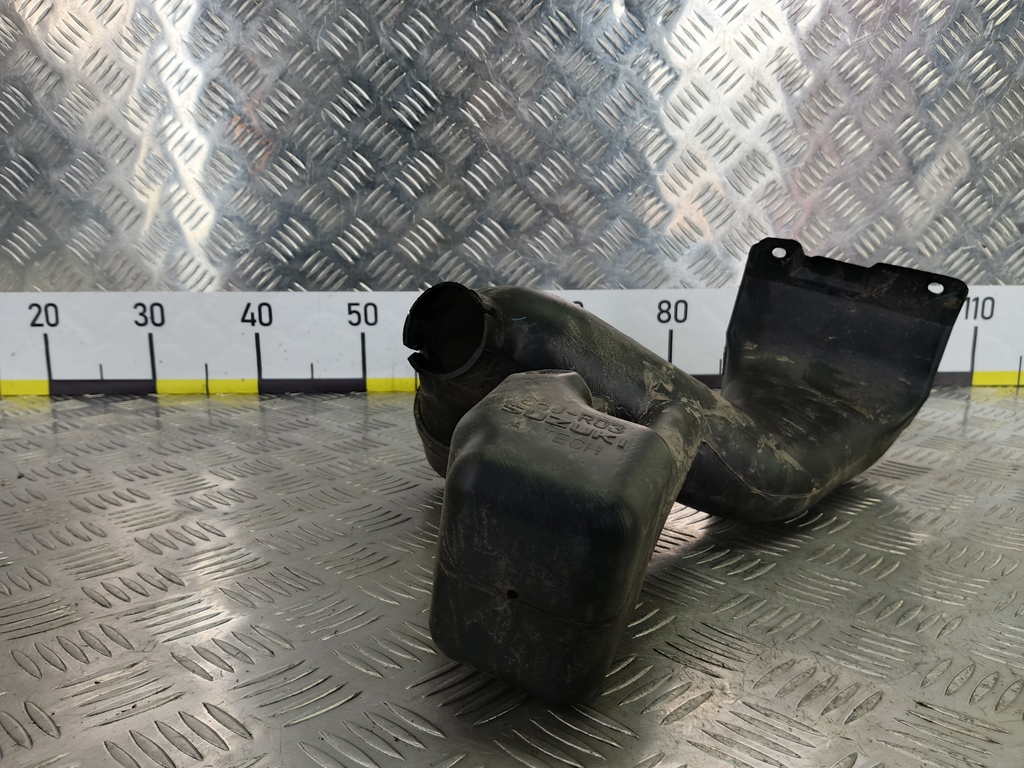 воздухозаборник SUZUKI Grand Vitara 2.0 4WD MT (140 л.с.)Grand Vitara  II (2005—2008) Внедорожник 1382065J00, 1670 рублей, Москва