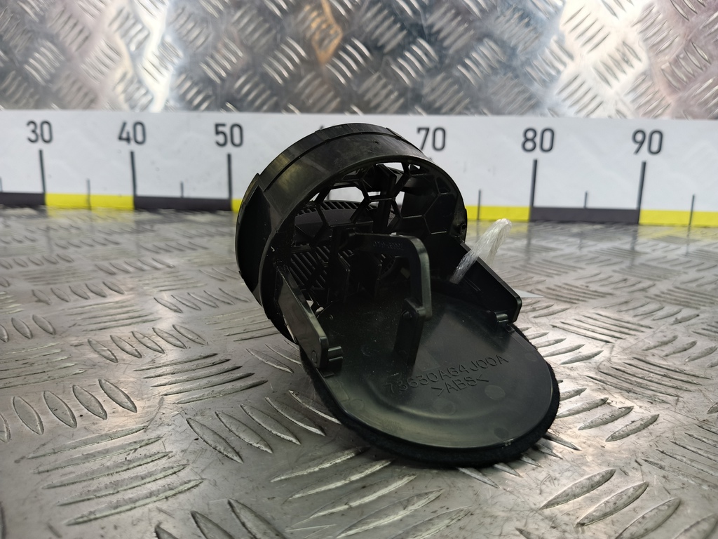 решетка воздуховода SUZUKI Grand Vitara 2.0 4WD MT (140 л.с.)Grand Vitara  II (2005—2008) Внедорожник 7363064J01BWJ, 2700 рублей, Москва