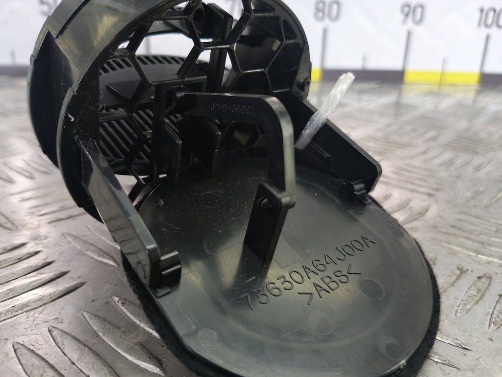 решетка воздуховода SUZUKI Grand Vitara 2.0 4WD MT (140 л.с.)Grand Vitara  II (2005—2008) Внедорожник 7363064J01BWJ, 2700 рублей, Москва