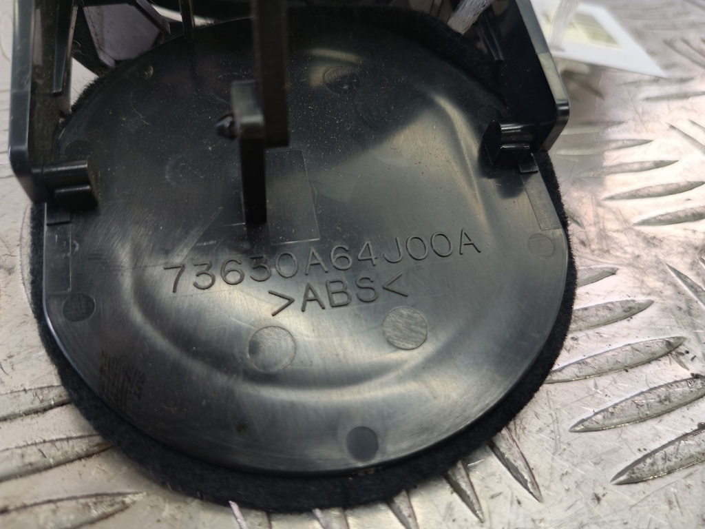 решетка воздуховода SUZUKI Grand Vitara 2.0 4WD MT (140 л.с.)Grand Vitara  II (2005—2008) Внедорожник 7363064J01BWJ, 2700 рублей, Москва