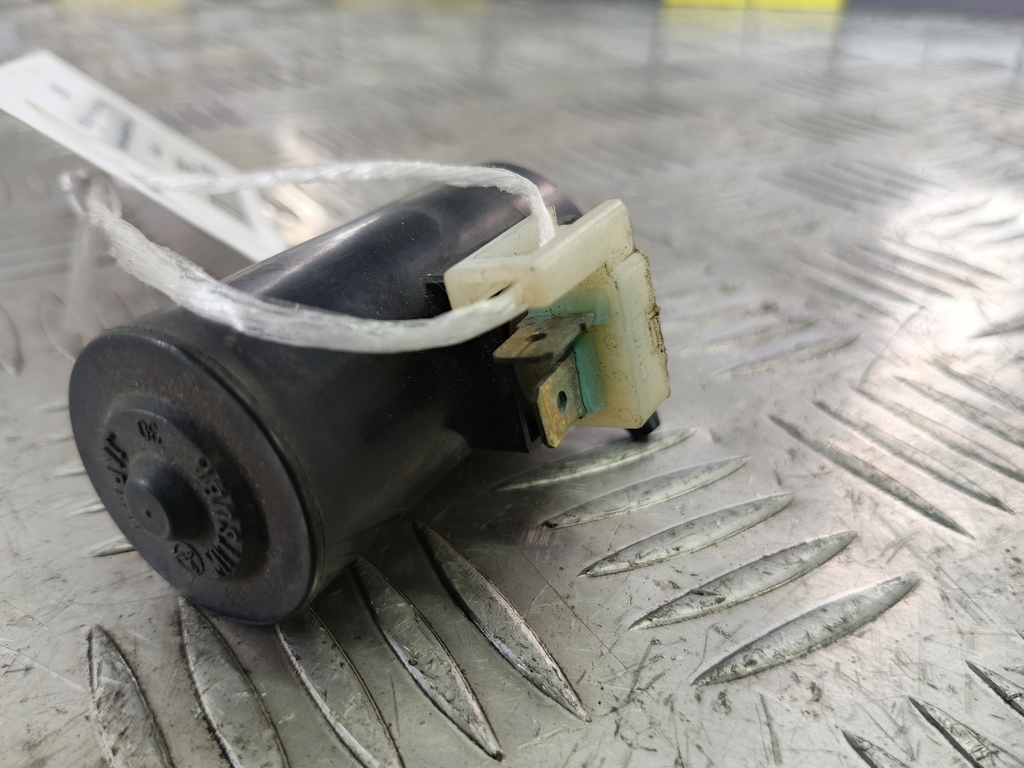 насос омывателя (моторчик) SUZUKI Grand Vitara 2.0 4WD MT (140 л.с.)Grand Vitara  II (2005—2008) Внедорожник 38410-65J10, 1550 рублей, Москва