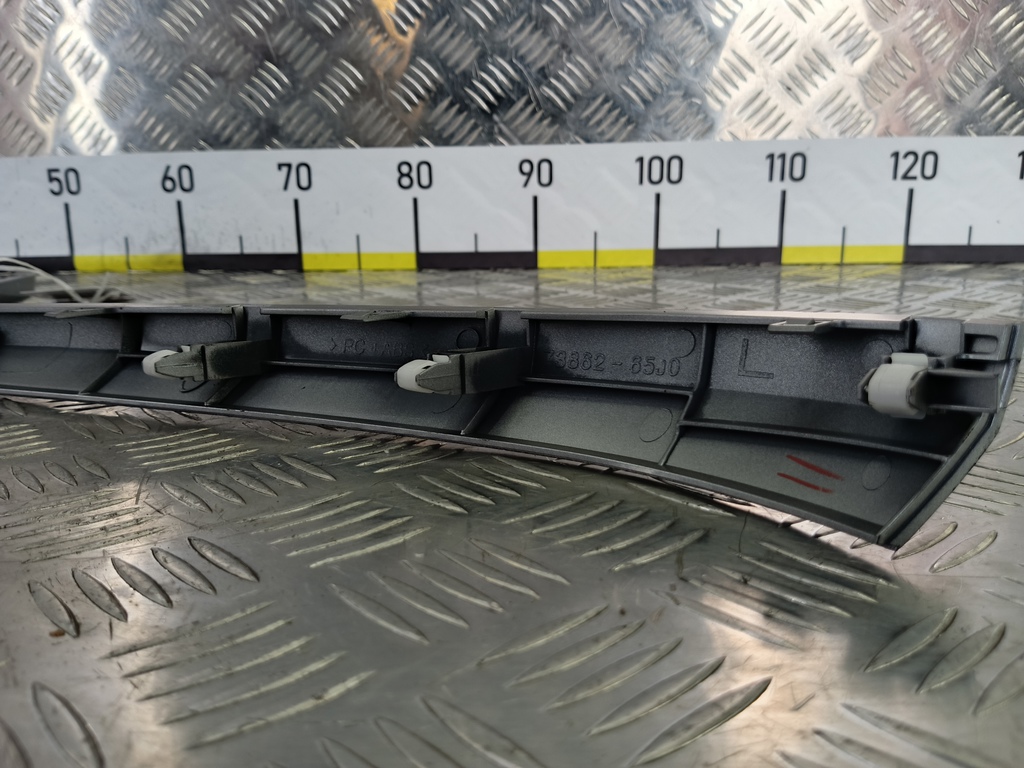 накладка торпедо SUZUKI Grand Vitara 2.0 4WD MT (140 л.с.)Grand Vitara  II (2005—2008) Внедорожник 7386065J10ZCP, 630 рублей, Москва