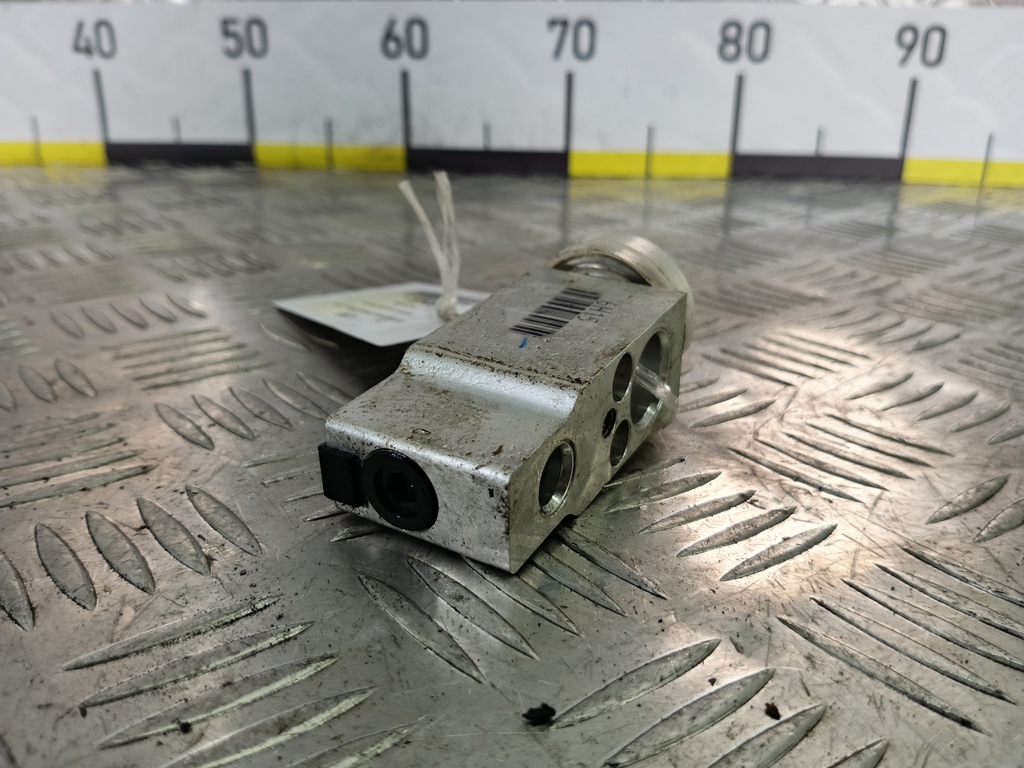 клапан кондиционера SUZUKI Grand Vitara 2.0 4WD MT (140 л.с.)Grand Vitara  II (2005—2008) Внедорожник 9543164J80, 750 рублей, Москва