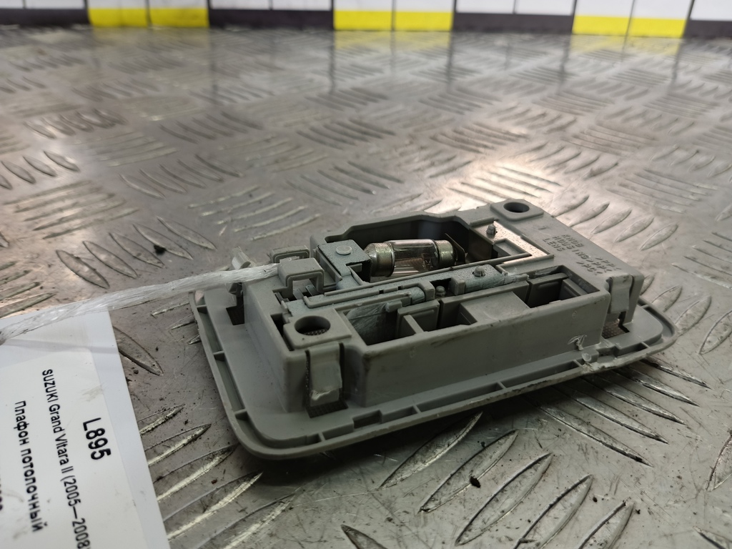 плафон потолочный SUZUKI Grand Vitara 2.0 4WD MT (140 л.с.)Grand Vitara  II (2005—2008) Внедорожник 3621058J006GS, 1320 рублей, Москва