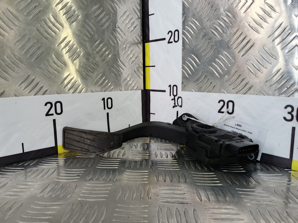 педаль газа SUZUKI Grand Vitara 2.0 4WD MT (140 л.с.)Grand Vitara  II (2005—2008) Внедорожник 15900-65J02, 630 рублей, Москва