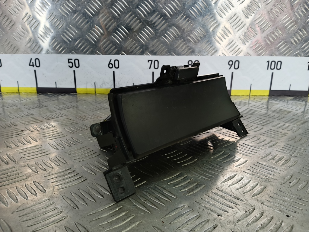 ящик консоли SUZUKI Grand Vitara 2.0 4WD MT (140 л.с.)Grand Vitara  II (2005—2008) Внедорожник 7384065J00CZN, 630 рублей, Москва