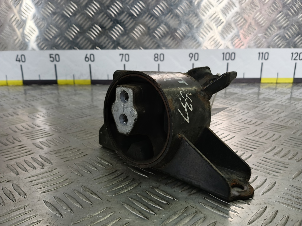 подушка двигателя (опора двс) Hyundai I20 1.3 MT (78 л.с.)i20  I (2008—2012) Хетчбэк 218301J000, 1210 рублей, Москва