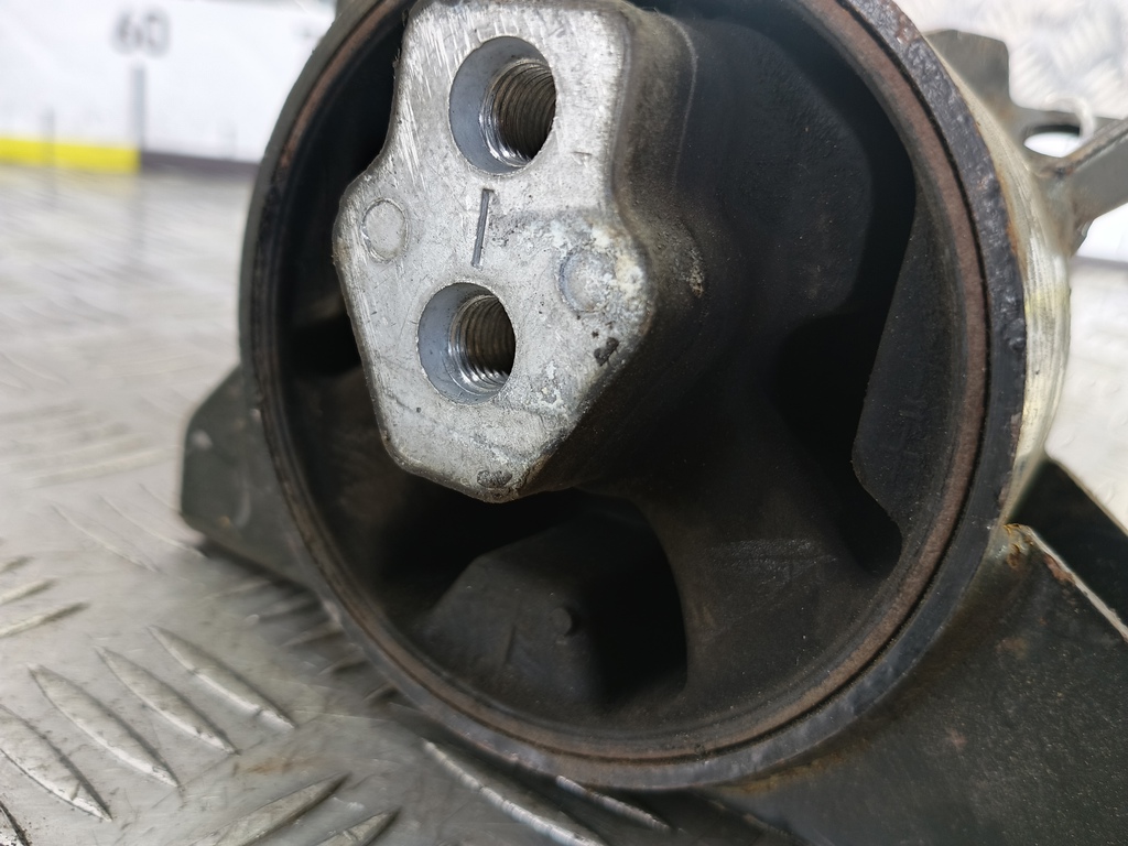 подушка двигателя (опора двс) Hyundai I20 1.3 MT (78 л.с.)i20  I (2008—2012) Хетчбэк 218301J000, 1210 рублей, Москва
