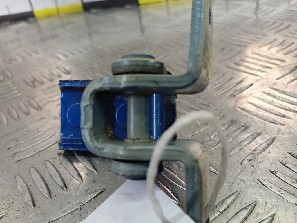 петля двери SUZUKI Grand Vitara 2.0 4WD MT (140 л.с.)Grand Vitara  II (2005—2008) Внедорожник 6943063J00, 520 рублей, Москва