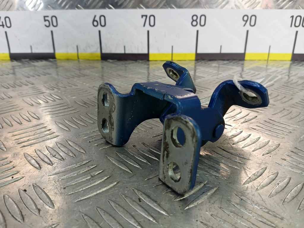 петля крышки багажника SUZUKI Grand Vitara 2.0 4WD MT (140 л.с.)Grand Vitara  II (2005—2008) Внедорожник 6951065J00, 630 рублей, Москва