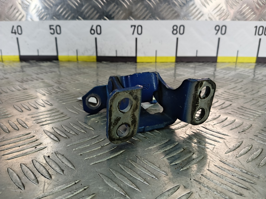 петля крышки багажника SUZUKI Grand Vitara 2.0 4WD MT (140 л.с.)Grand Vitara  II (2005—2008) Внедорожник 6951065J00, 630 рублей, Москва