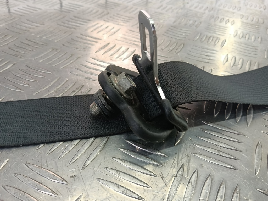 ремень безопасности SUZUKI Grand Vitara 2.0 4WD MT (140 л.с.)Grand Vitara  II (2005—2008) Внедорожник 8490565J115PK, 520 рублей, Москва