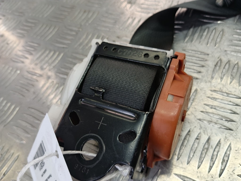 ремень безопасности SUZUKI Grand Vitara 2.0 4WD MT (140 л.с.)Grand Vitara  II (2005—2008) Внедорожник 8490565J115PK, 520 рублей, Москва