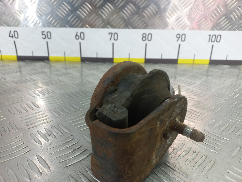 подушка двигателя (опора двс) SUZUKI Grand Vitara 2.0 4WD MT (140 л.с.)Grand Vitara  II (2005—2008) Внедорожник 1161065J01, 5350 рублей, Москва