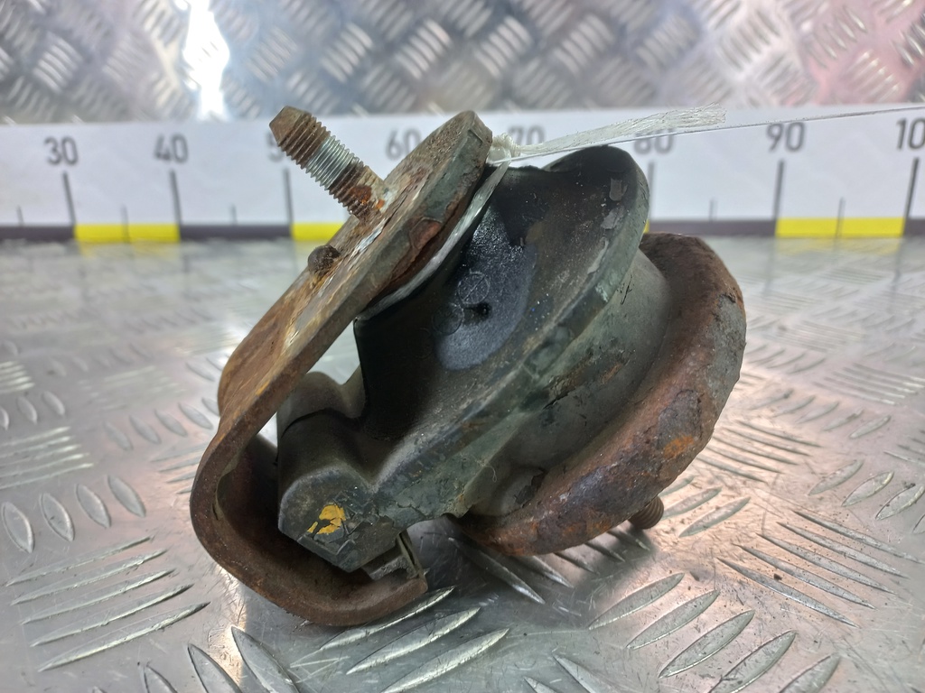 подушка двигателя (опора двс) SUZUKI Grand Vitara 2.0 4WD MT (140 л.с.)Grand Vitara  II (2005—2008) Внедорожник 1161065J01, 5350 рублей, Москва