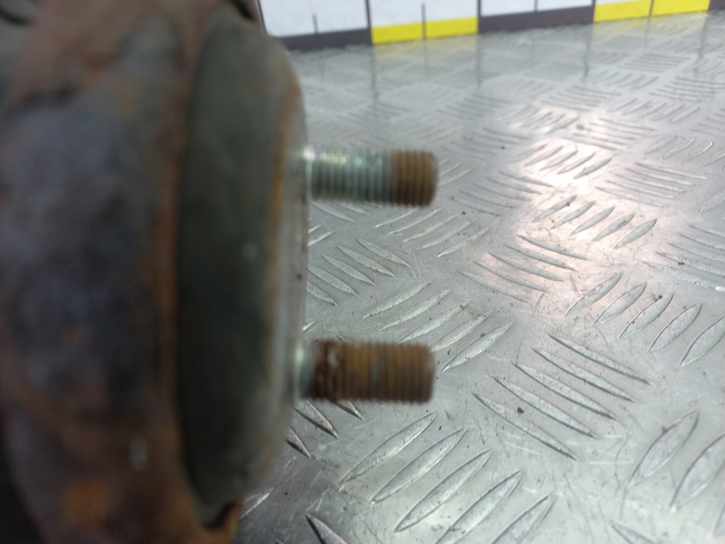 подушка двигателя (опора двс) SUZUKI Grand Vitara 2.0 4WD MT (140 л.с.)Grand Vitara  II (2005—2008) Внедорожник 1161065J01, 5350 рублей, Москва