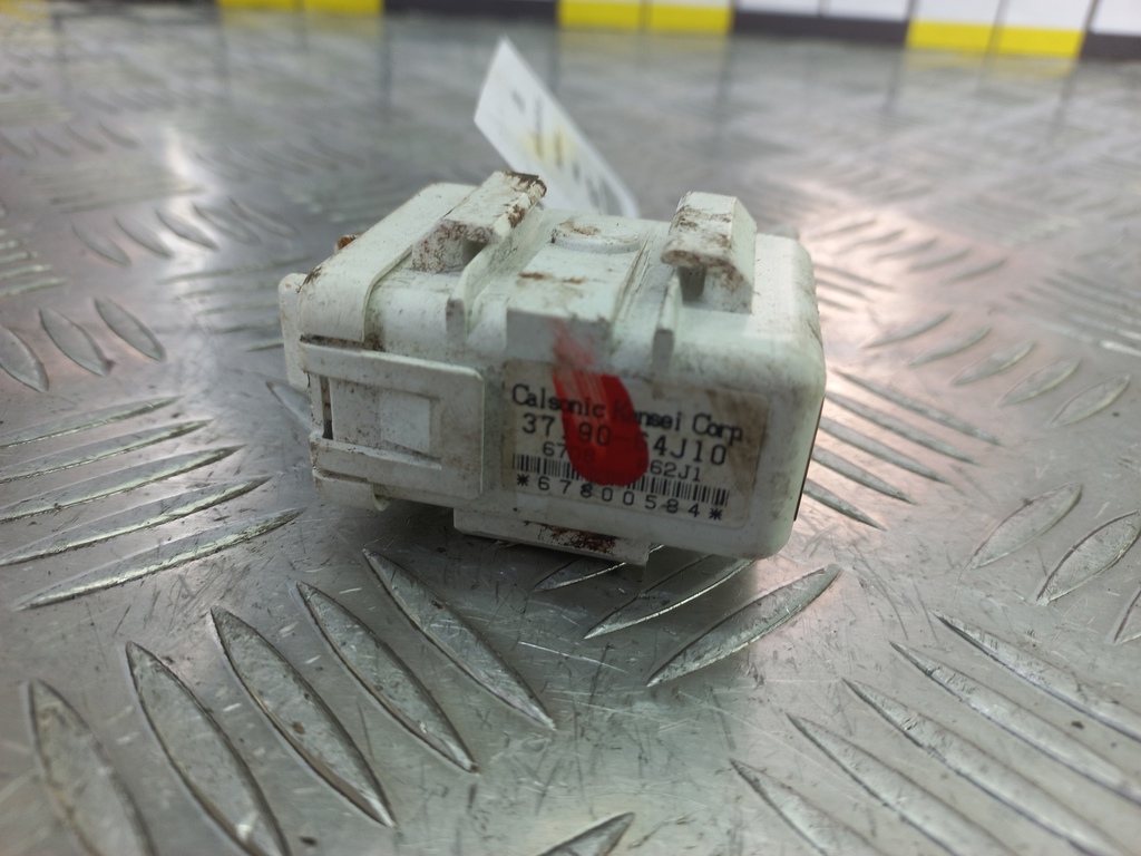 блок управления SUZUKI Grand Vitara 2.0 4WD MT (140 л.с.)Grand Vitara  II (2005—2008) Внедорожник 3719064J10, 630 рублей, Москва