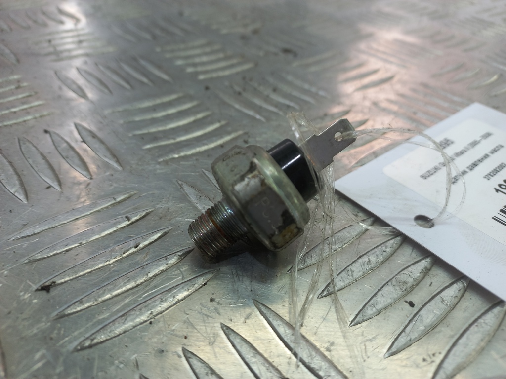 датчик давления масла SUZUKI Grand Vitara 2.0 4WD MT (140 л.с.)Grand Vitara  II (2005—2008) Внедорожник 3782082002, 630 рублей, Москва