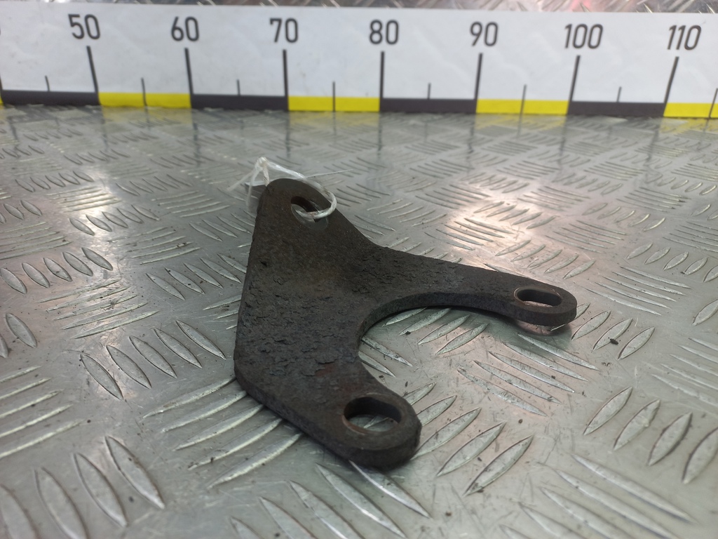 кронштейн коллектора SUZUKI Grand Vitara 2.0 4WD MT (140 л.с.)Grand Vitara  II (2005—2008) Внедорожник 1422165J00, 980 рублей, Москва