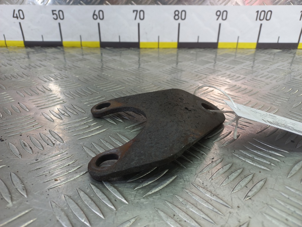 кронштейн коллектора SUZUKI Grand Vitara 2.0 4WD MT (140 л.с.)Grand Vitara  II (2005—2008) Внедорожник 1422165J00, 980 рублей, Москва