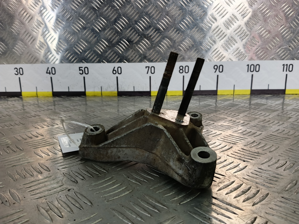 кронштейн кпп MITSUBISHI Space Star  MR222150, 520 рублей, Москва