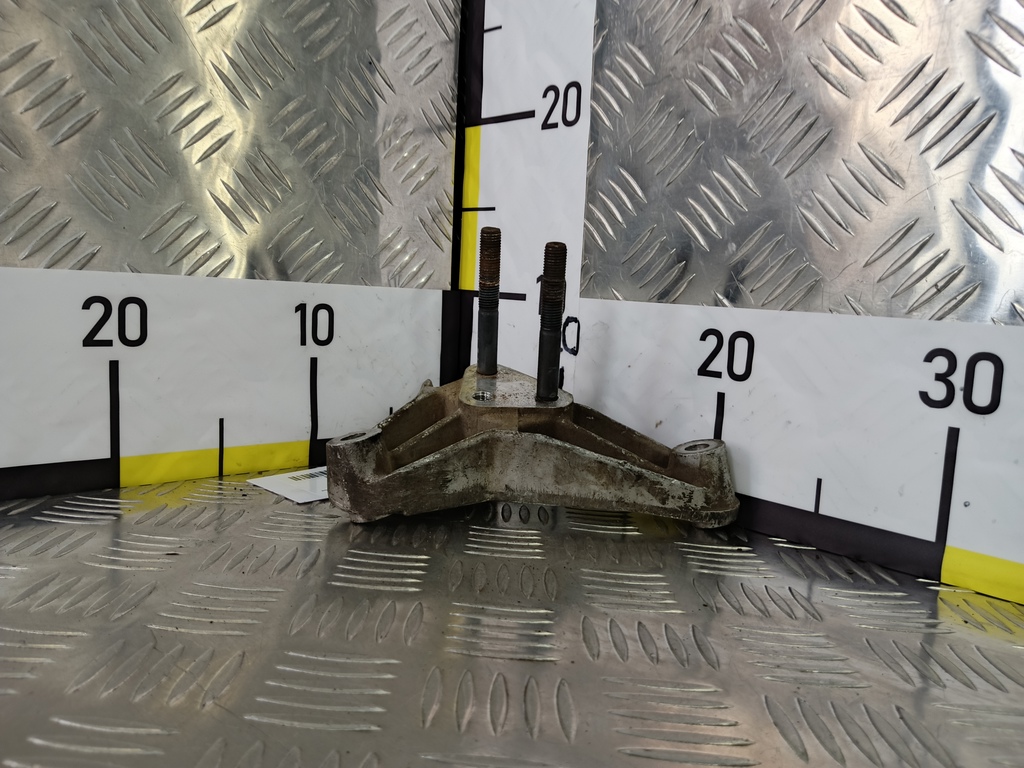 кронштейн кпп MITSUBISHI Space Star  MR222150, 520 рублей, Москва