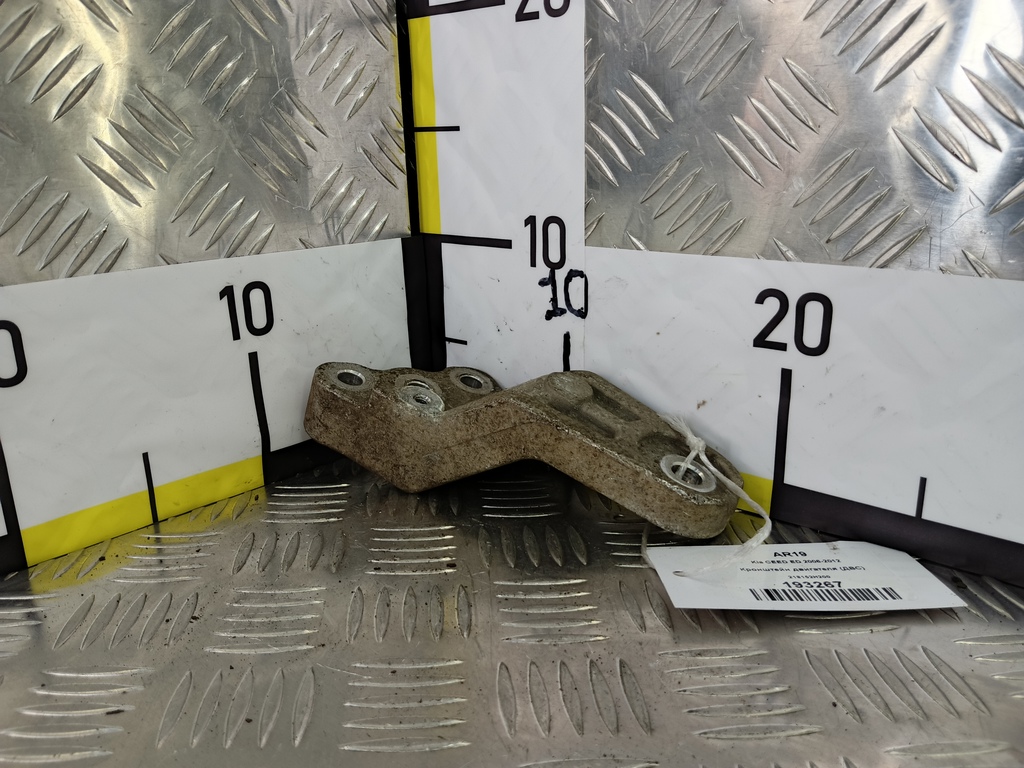 кронштейн двигателя (двс) Kia Ceed  218152H200, 520 рублей, Москва