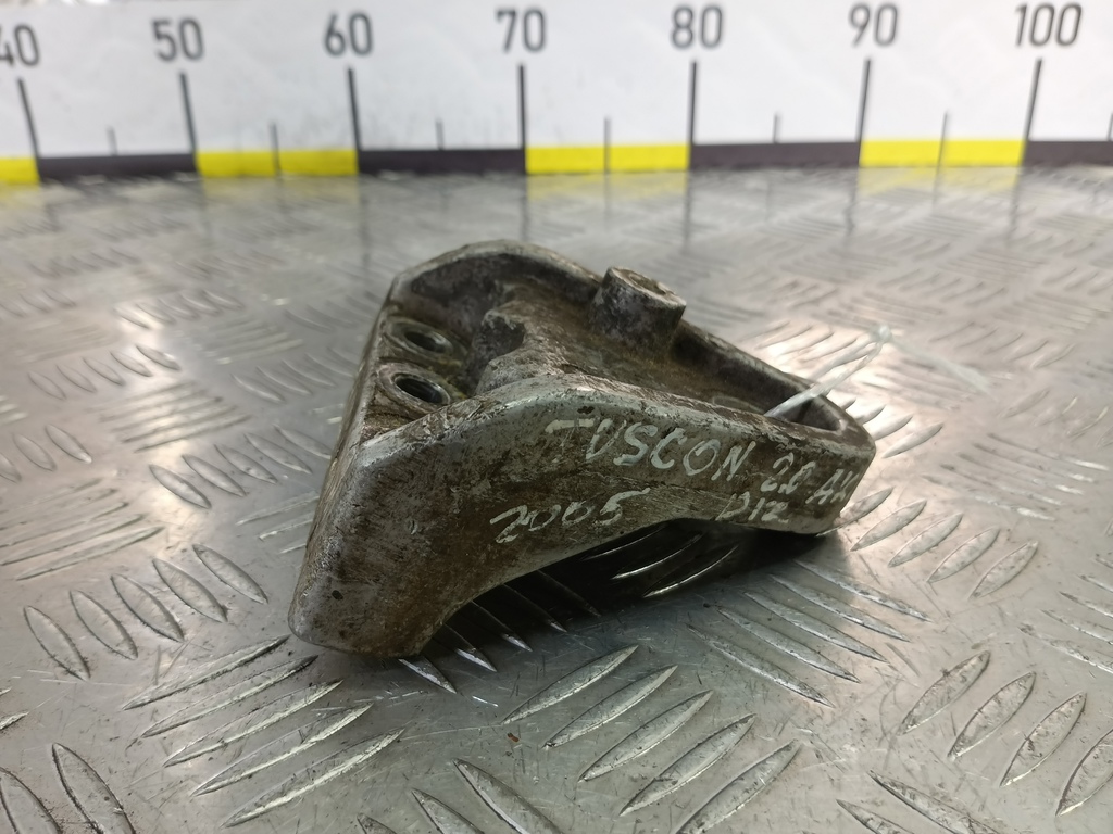 кронштейн двигателя (двс) Hyundai TUCSON 2.0 CRDi AT (112 л.с.)Tucson  I (2004—2011) Внедорожник 218152E200, 520 рублей, Москва