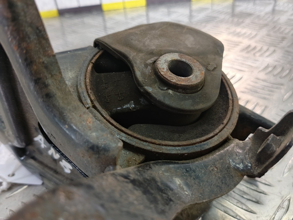 подушка двигателя (опора двс) Hyundai TUCSON 2.0 MT (140 л.с.)Tucson  I (2004—2011) Внедорожник 218302E000, 520 рублей, Москва