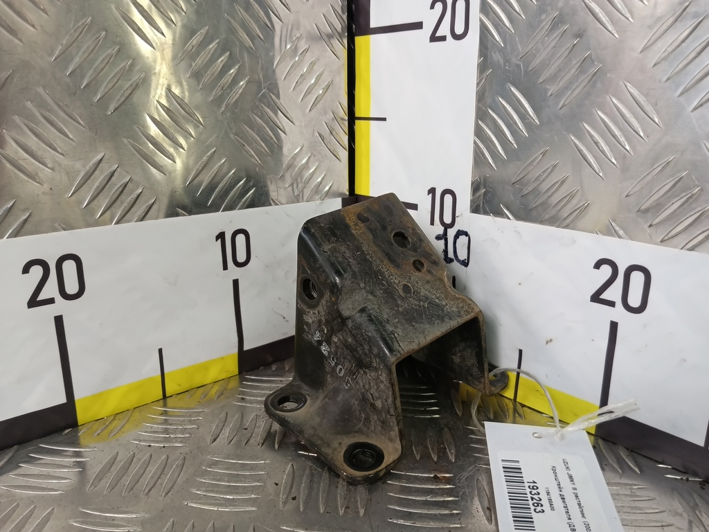 кронштейн двигателя (двс) SUZUKI JIMNY  1164180A00, 860 рублей, Москва