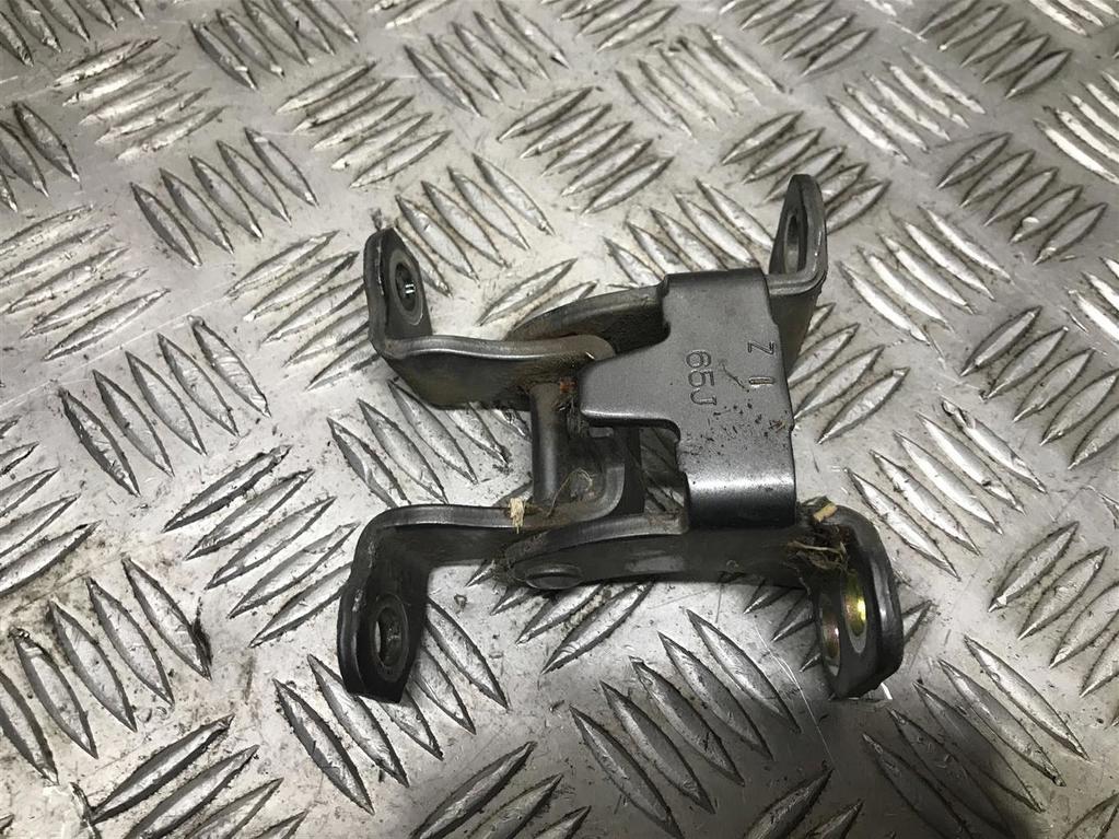 петли крышки багажника SUZUKI Grand Vitara 1.6 4WD MT (106 л.с.)Grand Vitara  II (2005—2008) Внедорожник 69510-65J00, 630 рублей, Москва