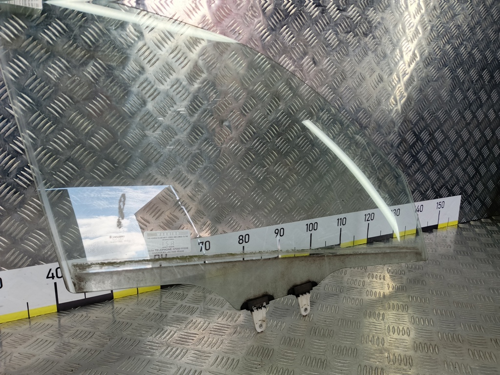 стекло двери SUZUKI Grand Vitara 2.0 4WD MT (140 л.с.)Grand Vitara  II (2005—2008) Внедорожник 8450165J00, 860 рублей, Москва