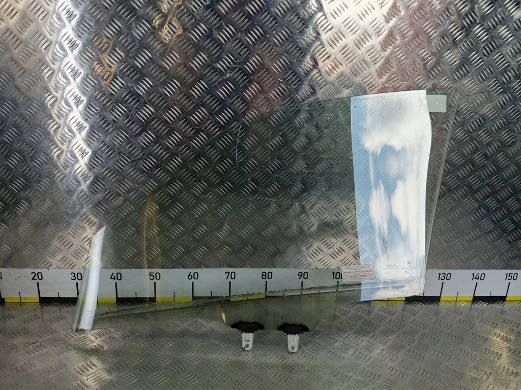 стекло двери SUZUKI Grand Vitara 2.0 4WD MT (140 л.с.)Grand Vitara  II (2005—2008) Внедорожник 8450165J00, 860 рублей, Москва