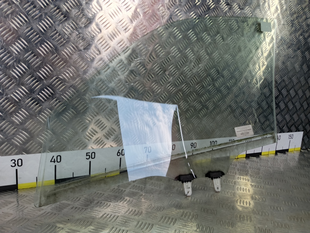 стекло двери SUZUKI Grand Vitara 2.0 4WD MT (140 л.с.)Grand Vitara  II (2005—2008) Внедорожник 8450165J00, 860 рублей, Москва