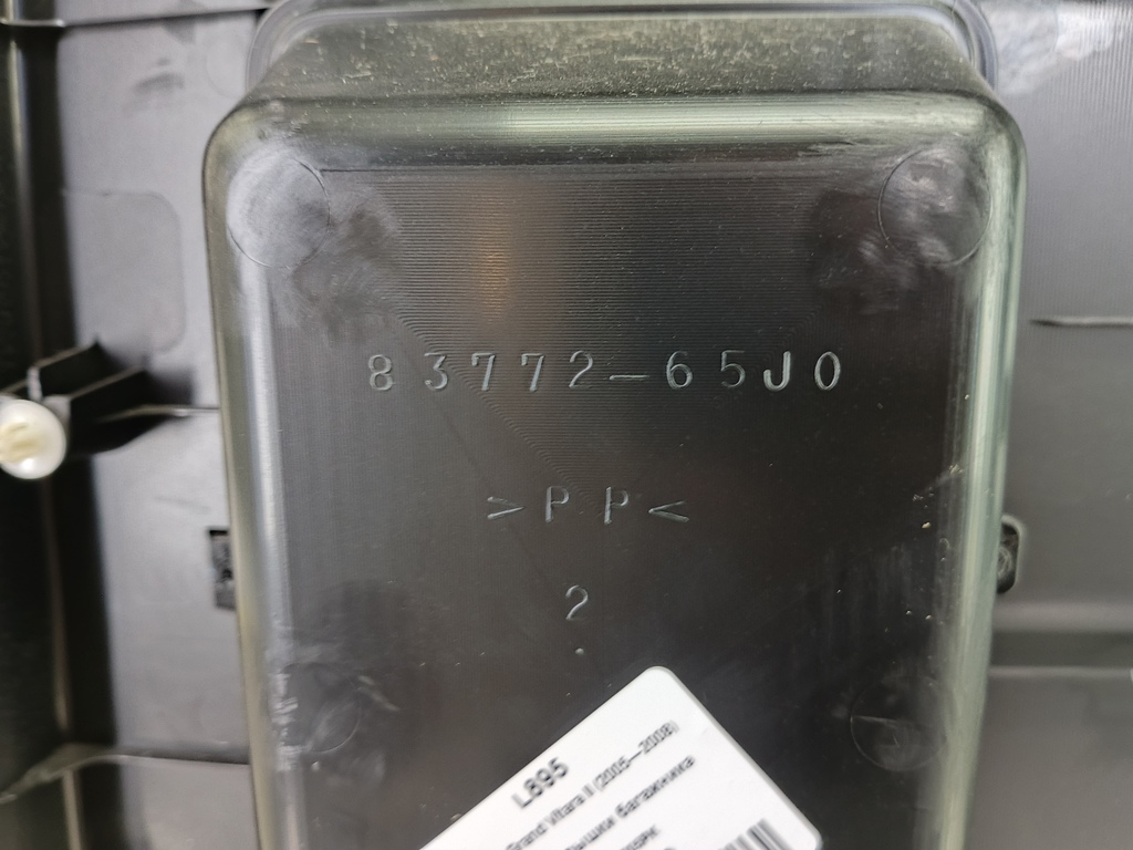 обшивка крышки багажника SUZUKI Grand Vitara 2.0 4WD MT (140 л.с.)Grand Vitara  II (2005—2008) Внедорожник 8377065J005PK, 6730 рублей, Москва