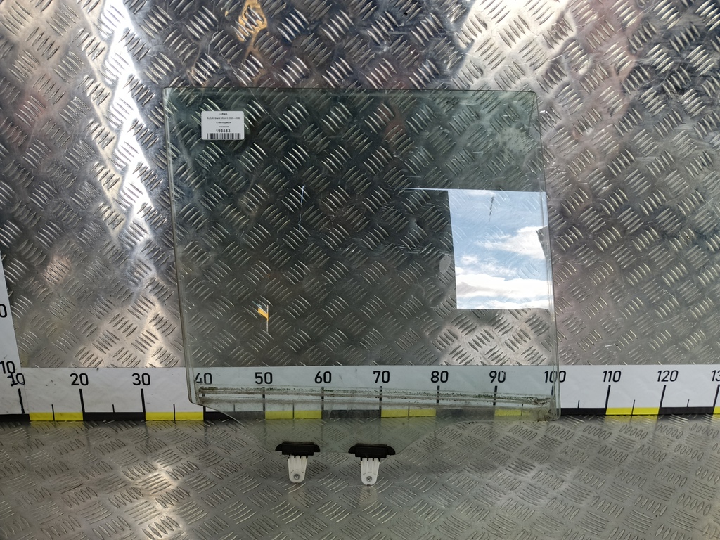 стекло двери SUZUKI Grand Vitara 2.0 4WD MT (140 л.с.)Grand Vitara  II (2005—2008) Внедорожник 8450365J00, 630 рублей, Москва