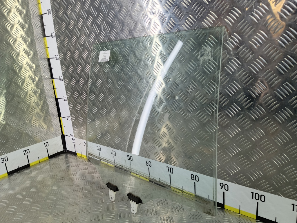 стекло двери SUZUKI Grand Vitara 2.0 4WD MT (140 л.с.)Grand Vitara  II (2005—2008) Внедорожник 8450365J00, 630 рублей, Москва