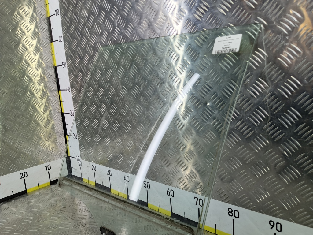 стекло двери SUZUKI Grand Vitara 2.0 4WD MT (140 л.с.)Grand Vitara  II (2005—2008) Внедорожник 8450465J00, 750 рублей, Москва