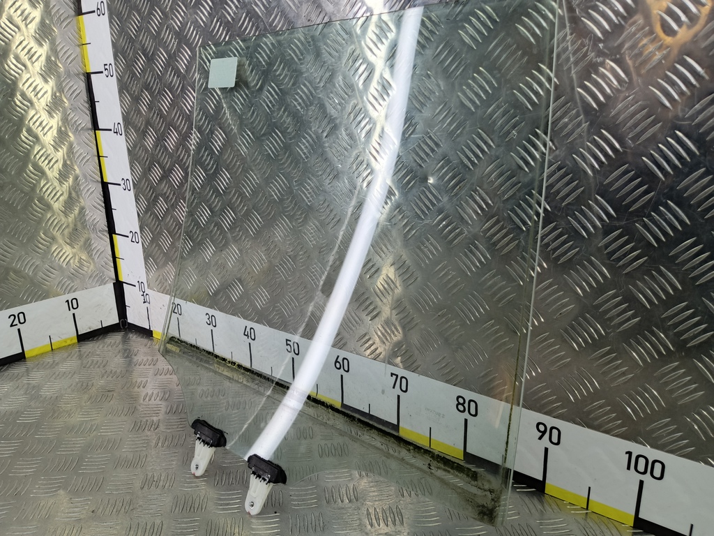 стекло двери SUZUKI Grand Vitara 2.0 4WD MT (140 л.с.)Grand Vitara  II (2005—2008) Внедорожник 8450465J00, 750 рублей, Москва